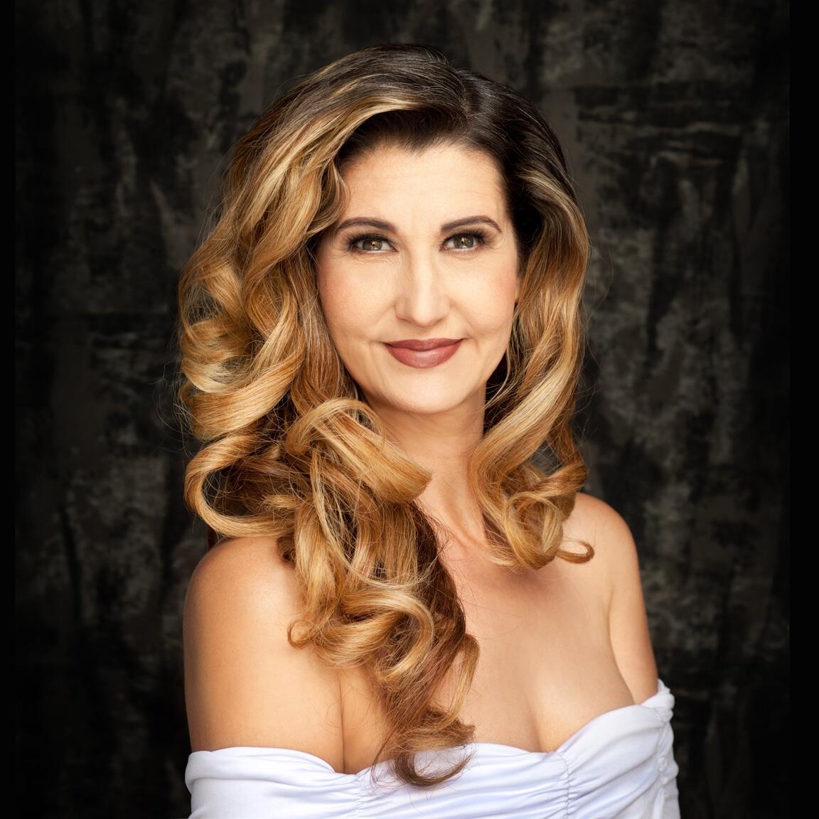 A Sensational Country-Opera Crossover - Grammy Nominated Singer Sonia Kazarova Marks Debut with ‘Desperado Debutante’