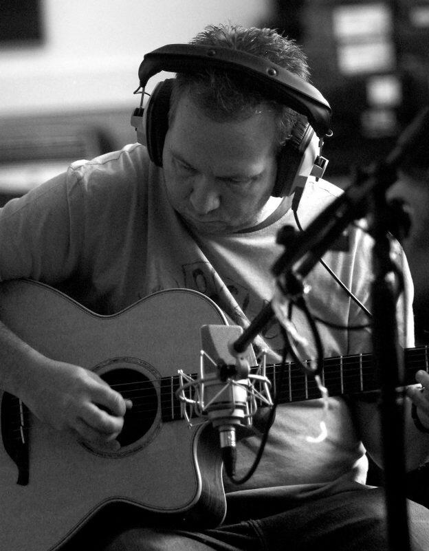 AcousticAl Thrills With Multiple Collaborations