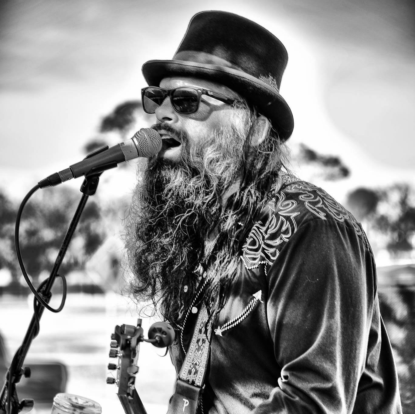 Connecting Hearts and Minds with Enriching and Soulful Americana: Multi-Genre Artist Robbie Litt Stuns with New Album