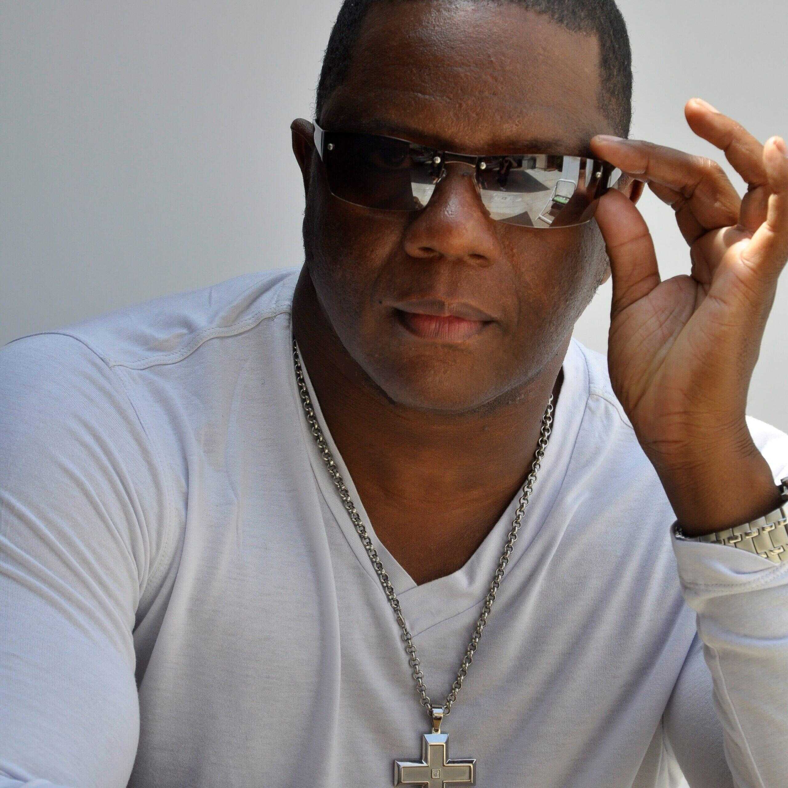Consistently Introducing Fresh New Beats To Dance To – Passionate Singer/Songwriter/Recording Artist Terry Wayne’s Latest Two-Song Package Has Fans Grooving