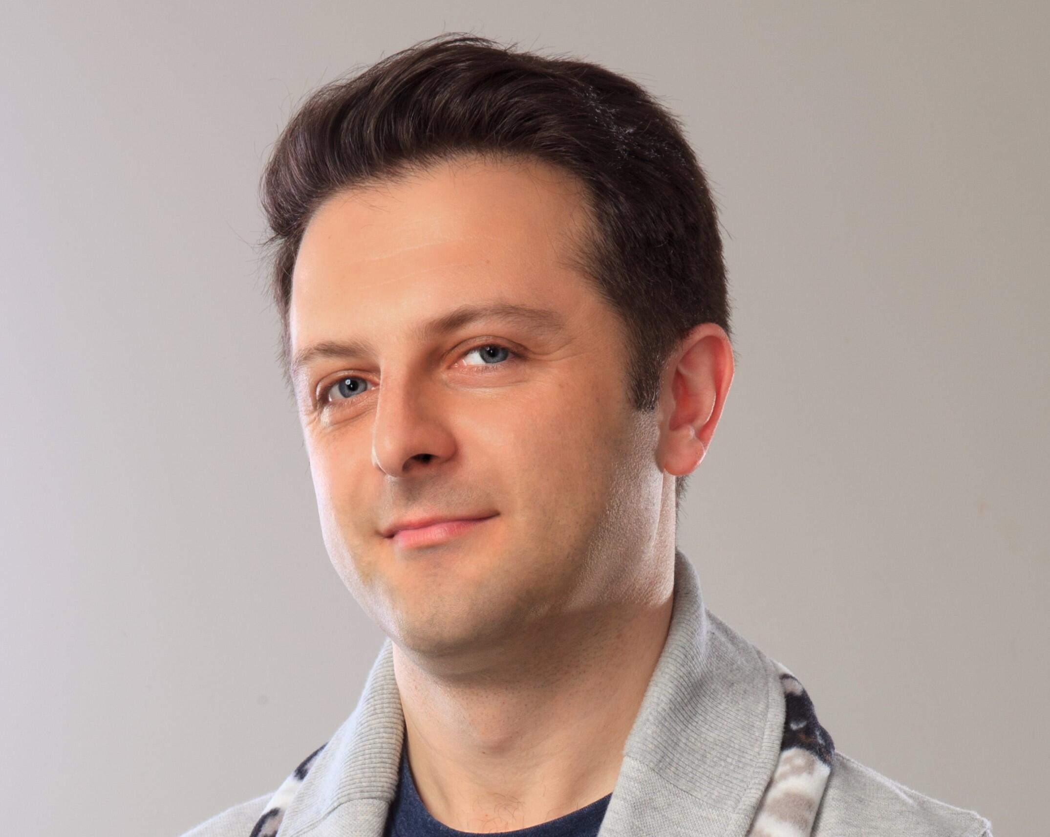 Creating Magic with Stunning and Award-Winning Pop Music: Presenting to the World Ali Pahlavan