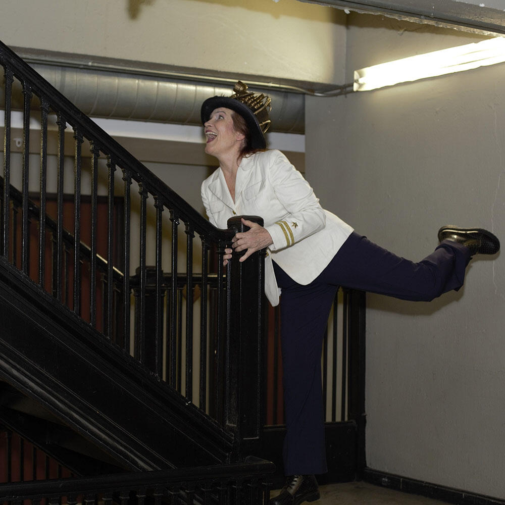 Melike Amjarv Melds Incredible Fusions of Dance, Pop, and Jazz
