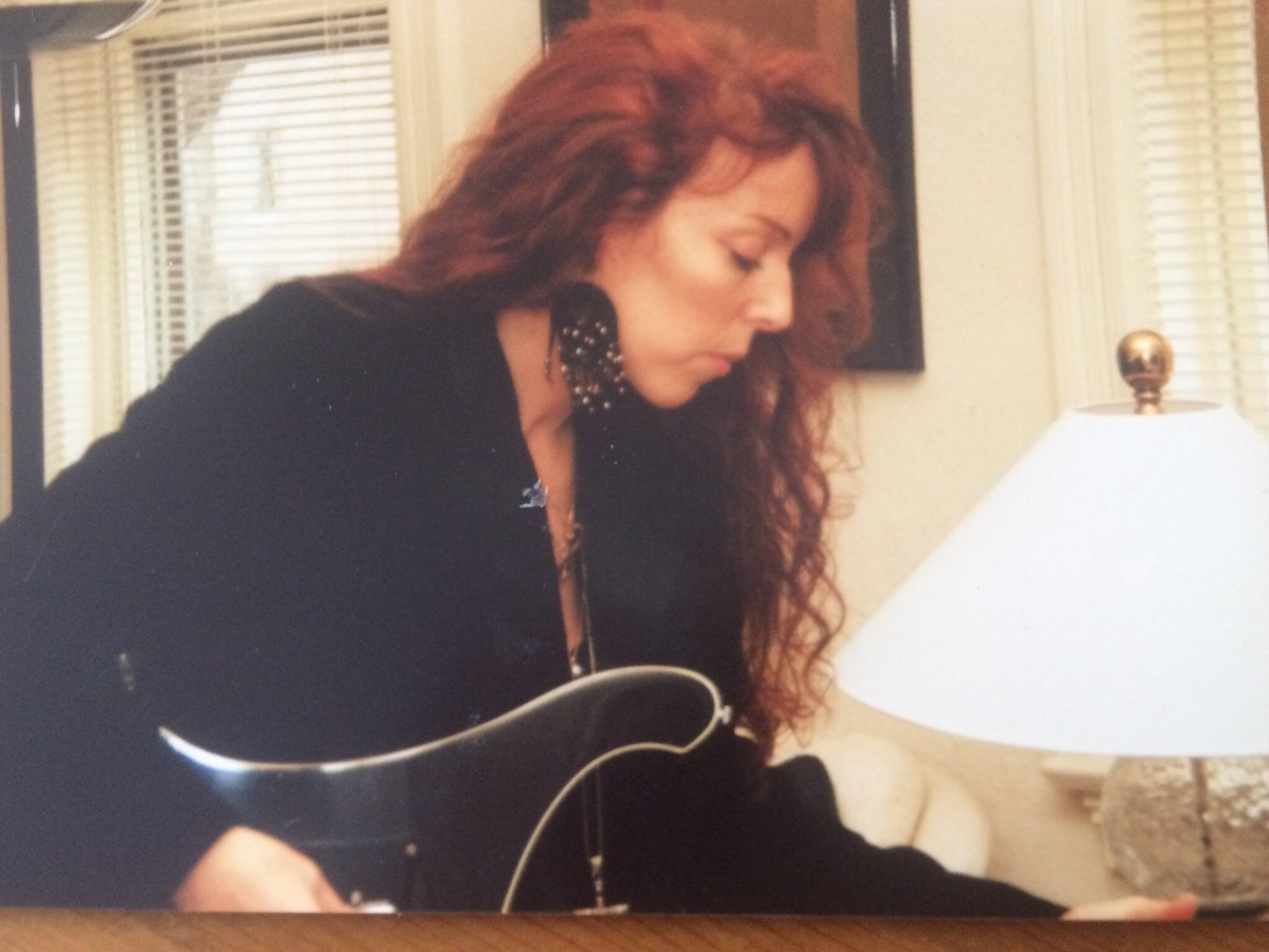 Patti Rain  Releases Six Days At The Mouse House  At Ice Cream Party in Portland Oregon  on iTunes