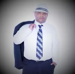 R&B Singer-Songwriter Carlos Neal Presents 'The Presentation'