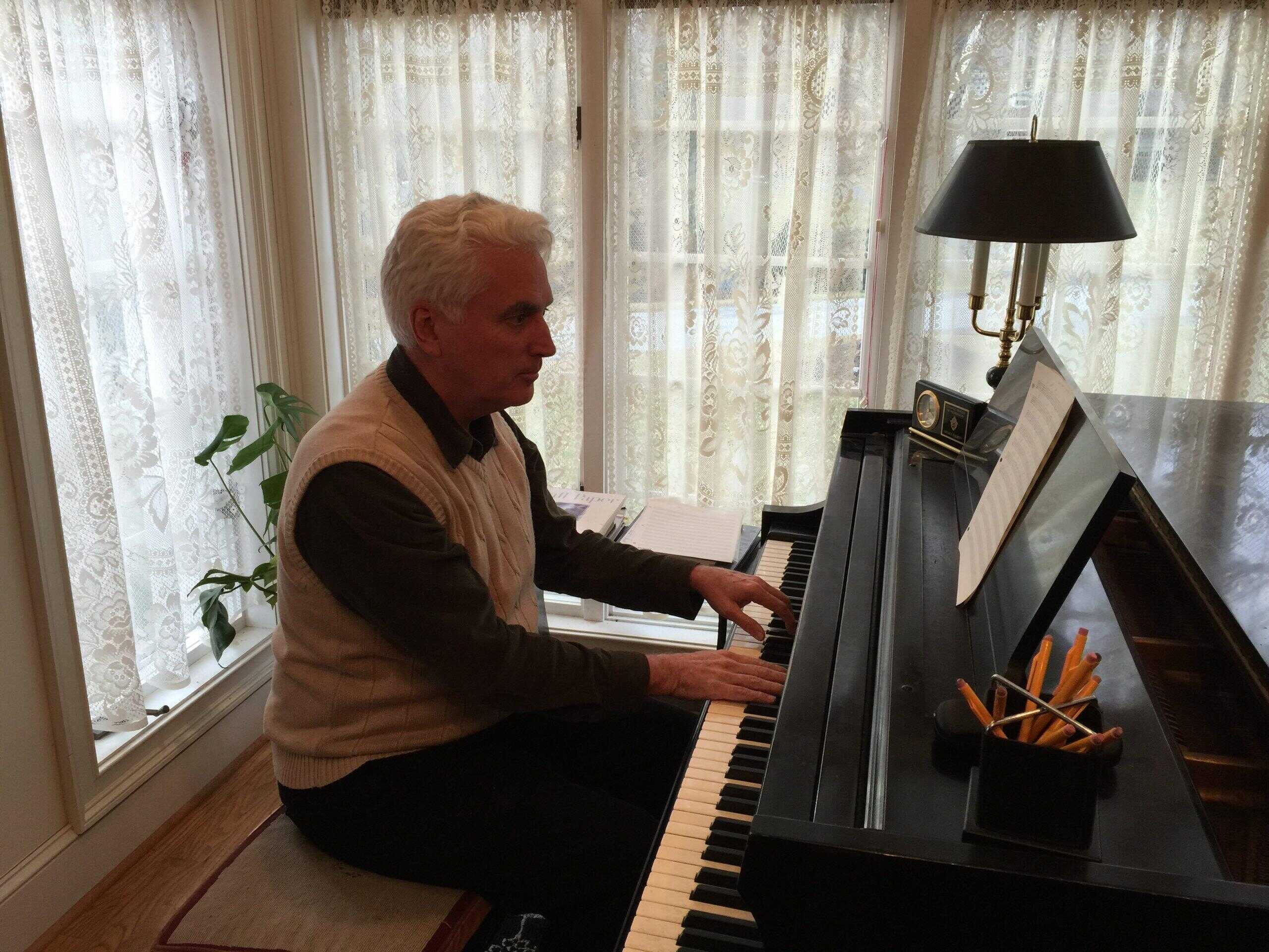 Talented Jazz Songwriter, Dana Robinson, Looks to Deliver Meaningful Lyrics Backed by Memorable Melodies